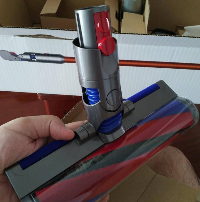 Dyson V10 review, more than just suction